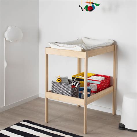 IKEA Kritter a SNIGLAR detské postele: informácie, problémy s konštrukciou a skúsenosti používateľov